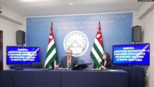 Фото председателя ЦИК РА. Начало голосования 12.03.2022