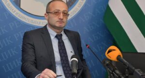 Маршан Дмитрий ЗурабовичПредседатель Центральной избирательной комиссии Республики Абхазия 